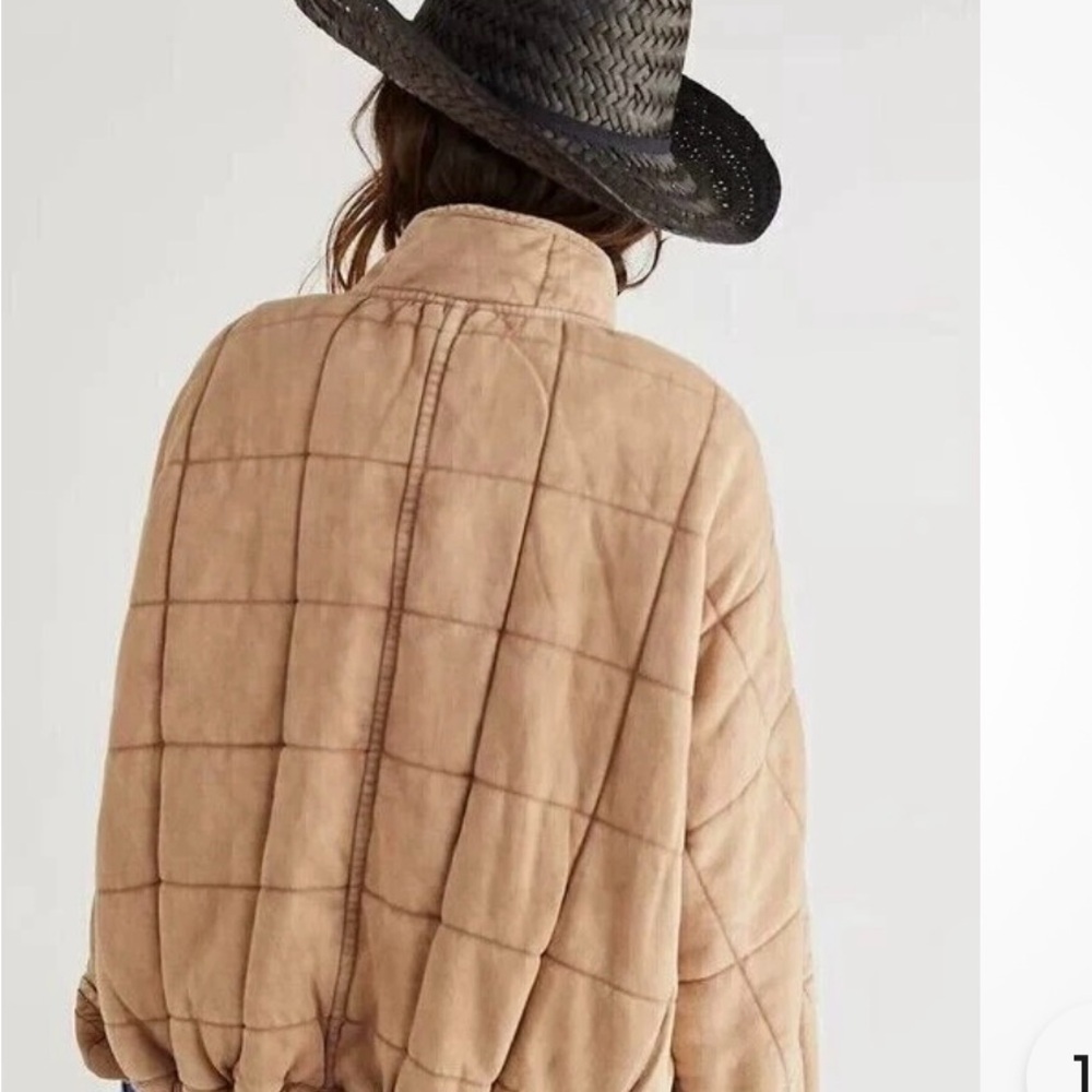 Forever 21 Women's Tan Quilted Jacket - Picture 2 of 3